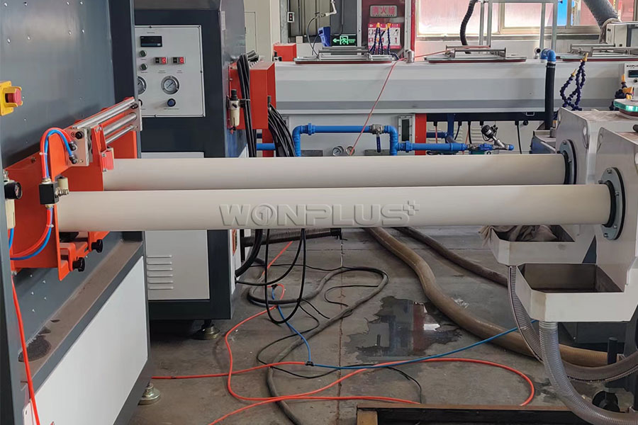 Vận hành dây chuyền đùn ống PVC Double Out 110mm

